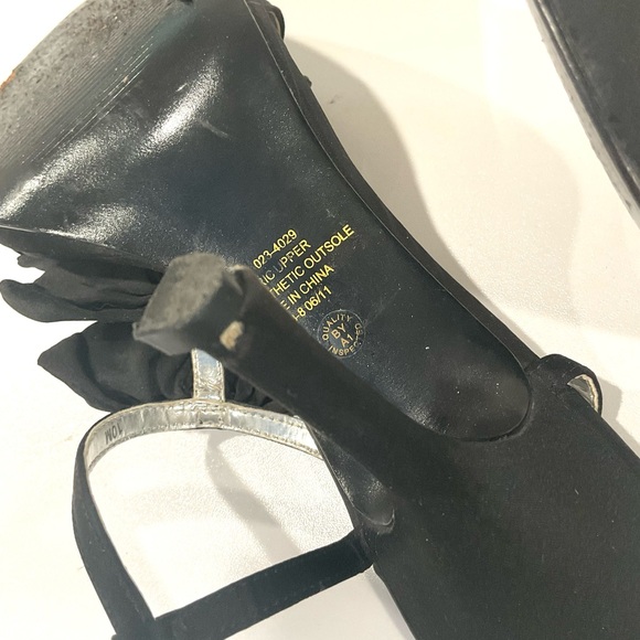 Jacqueline Ferrar Black Satin Bow High Heels - Picture 7 of 7